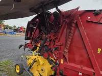 New Holland RB450