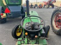 John Deere 830