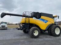 New Holland CR9070