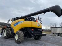 New Holland CR9070