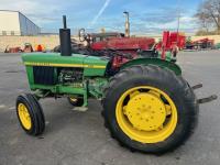 John Deere 830