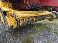 New Holland RB450