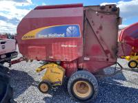 New Holland BR7060