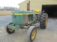John Deere 2440