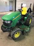 John Deere 2520