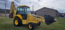 New Holland 675E