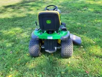 John Deere D140