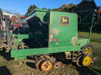 John Deere 750