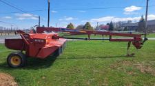 New Holland H7450