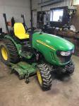 John Deere 2520