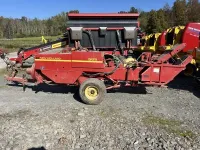 New Holland 565