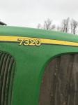 John Deere 7320