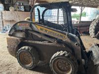 New Holland L220