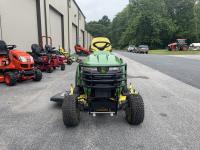 John Deere X758