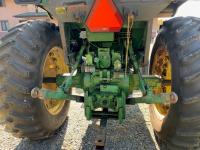 John Deere 4440
