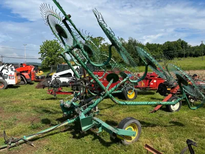 Part Number: John Deere 702