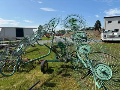 Part Number: John Deere 702