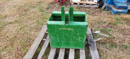 Part Number: John Deere Weight Box