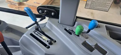 Part Number: New Holland BOOMER 45 T4B