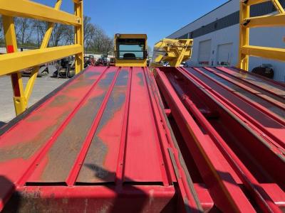Part Number: New Holland STACKCRUISER 102