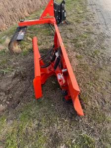 Part Number: Kubota B2672