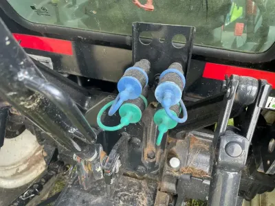 Part Number: New Holland BOOMER 40 T4B