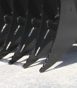 Land Pride SGC1072 frame tube feature