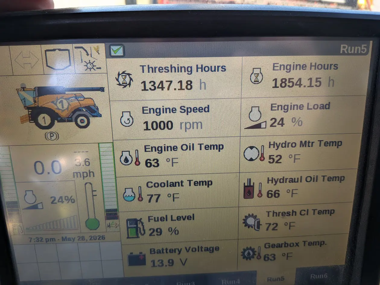 New Holland CR8.90