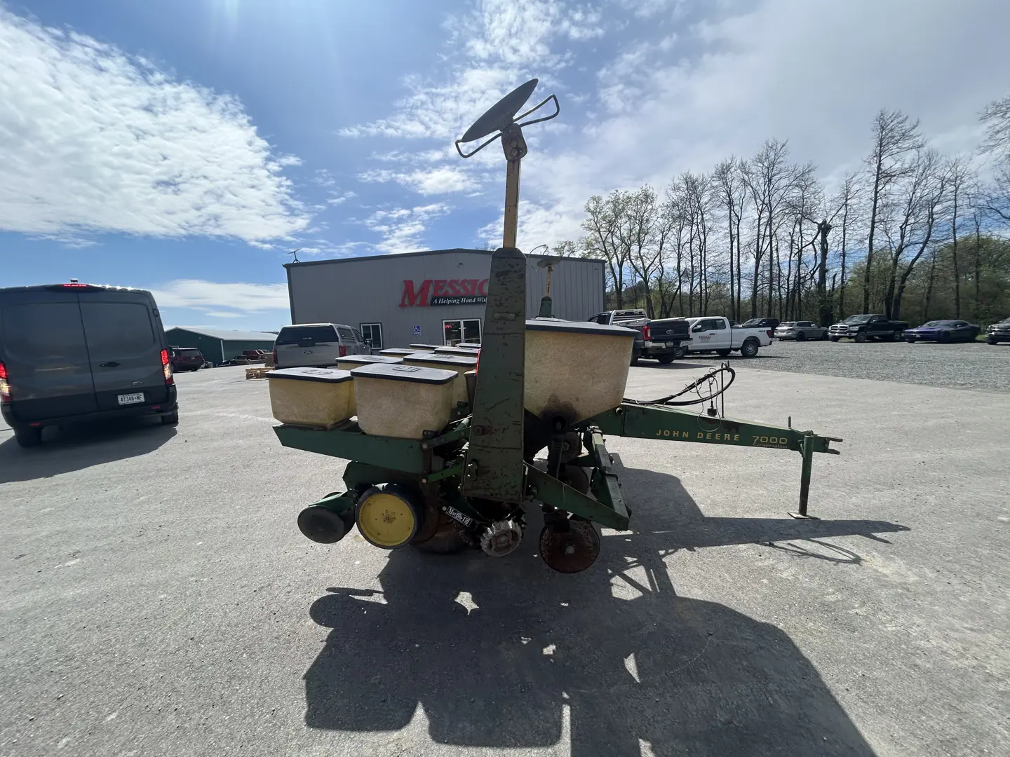 John Deere 7000