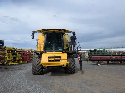 Part Number: New Holland CR7.90 AGG SHAKE