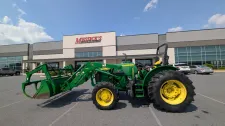 John Deere 5085E