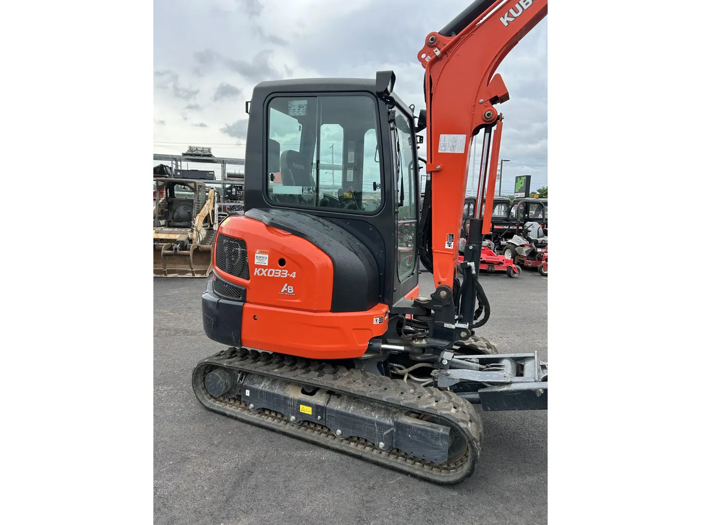 Kubota KX033-4R3A