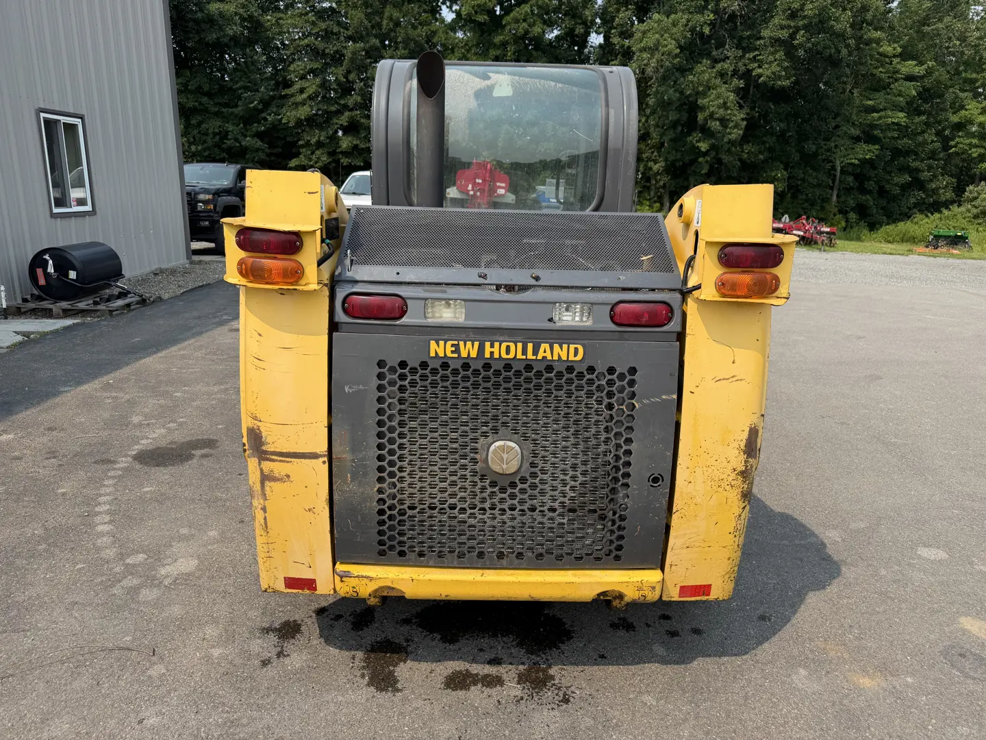 New Holland L216