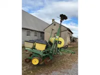 John Deere 7200