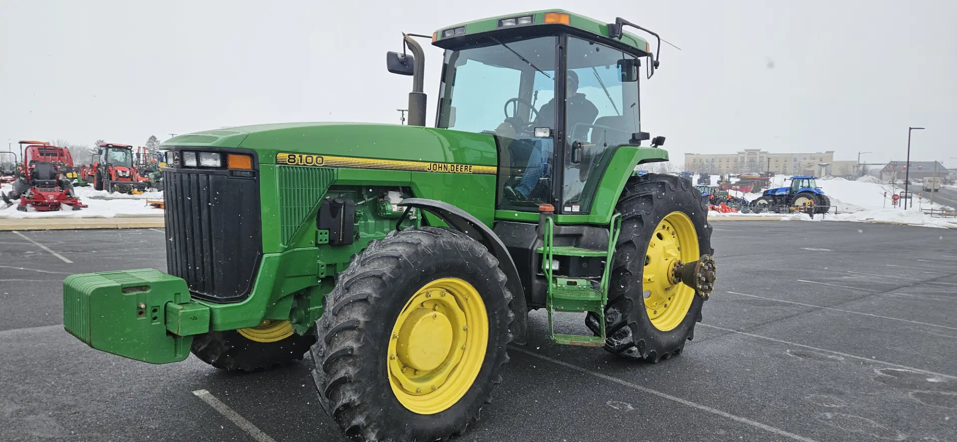 John Deere 8100