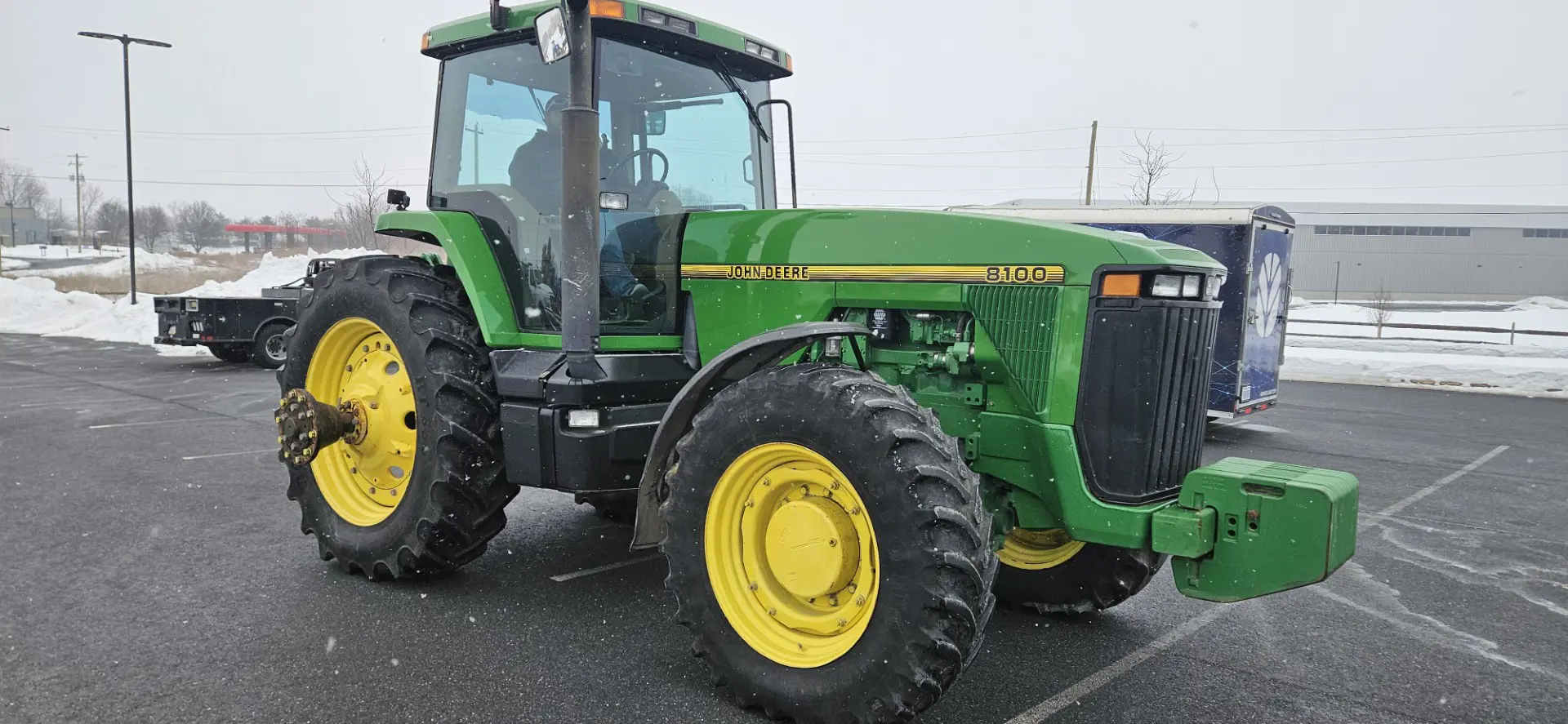 John Deere 8100