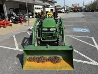John Deere 2032R