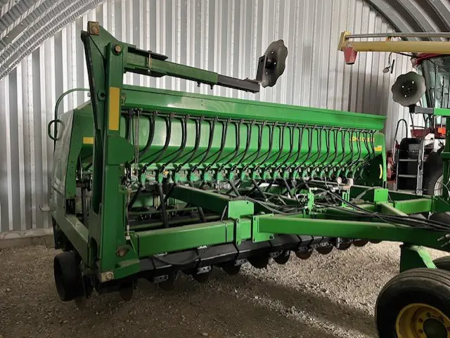 John Deere 1560