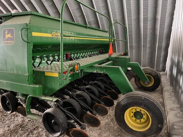 John Deere 1560