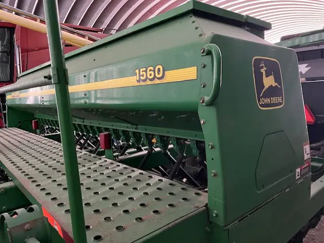 John Deere 1560