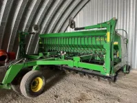 John Deere 1560