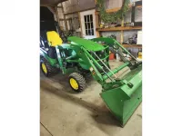 John Deere 1025R
