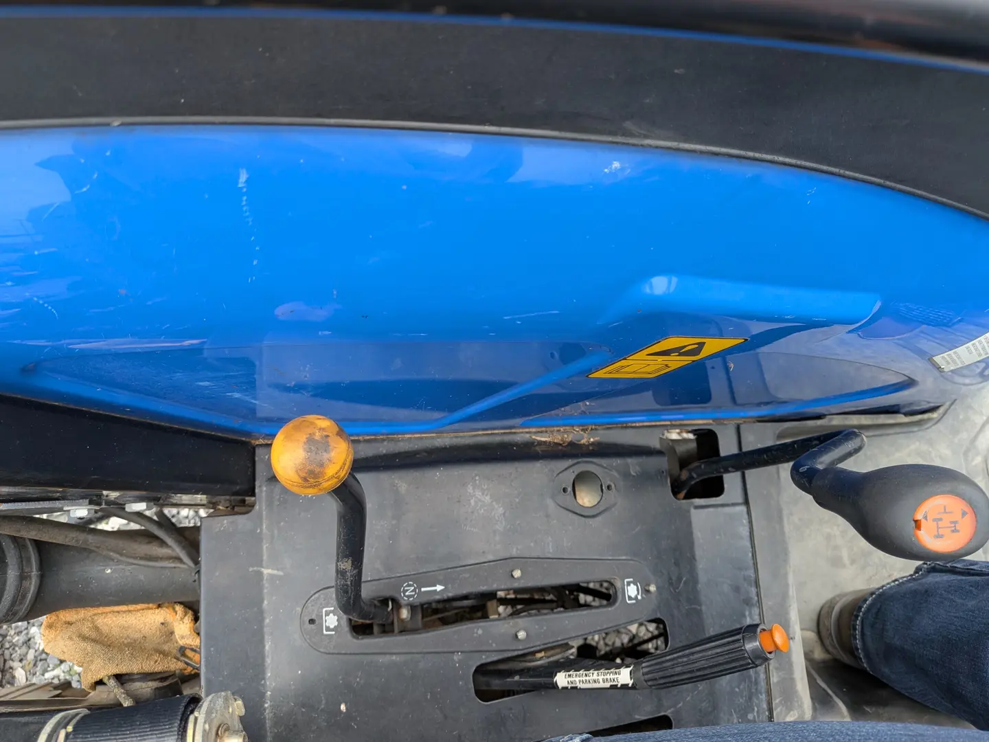 New Holland TN60A