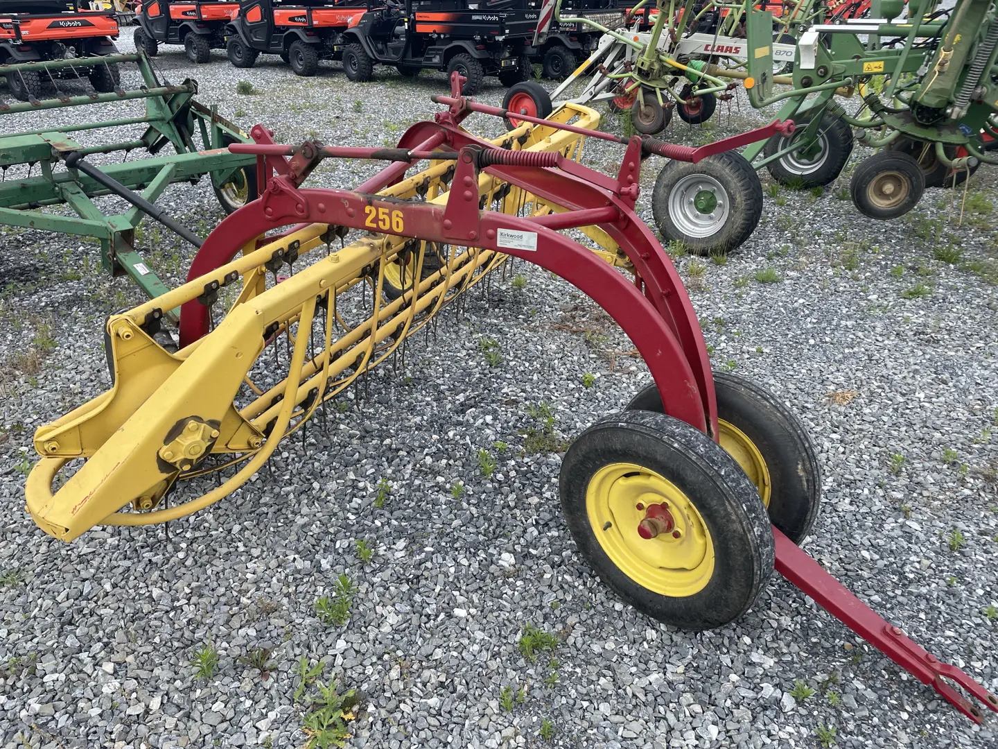 New Holland 256