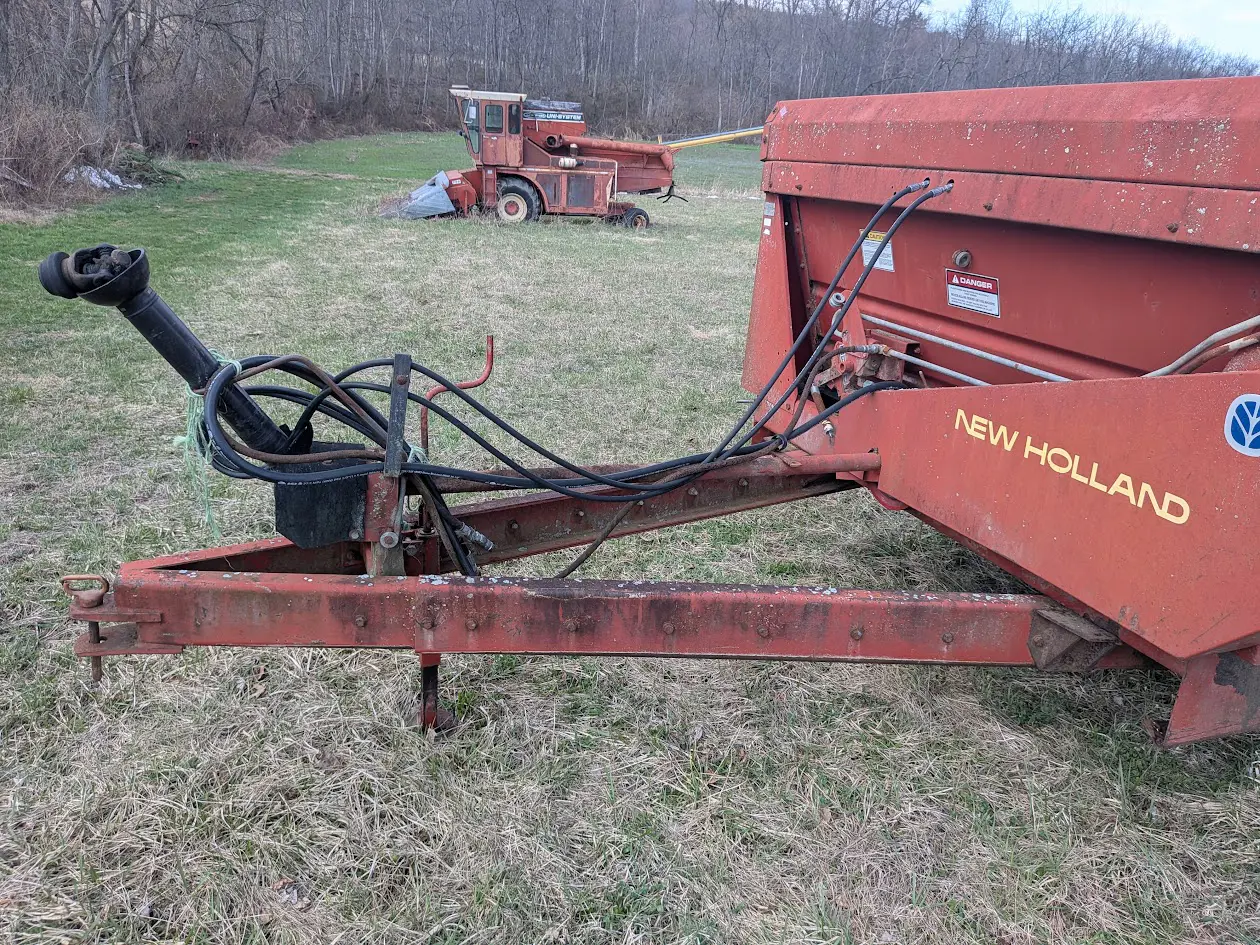 New Holland 195