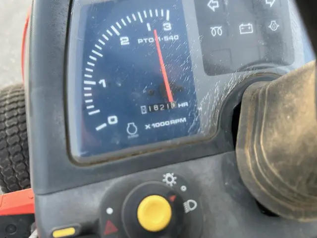 Kubota B2400HSD