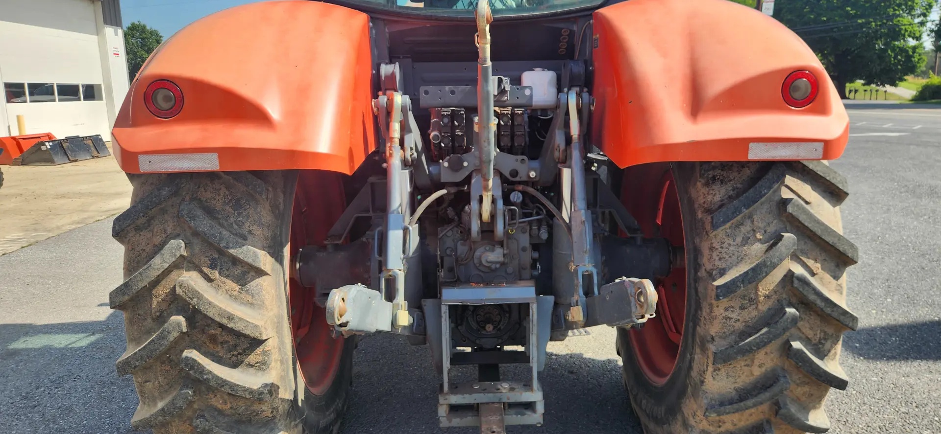 Kubota M7-131