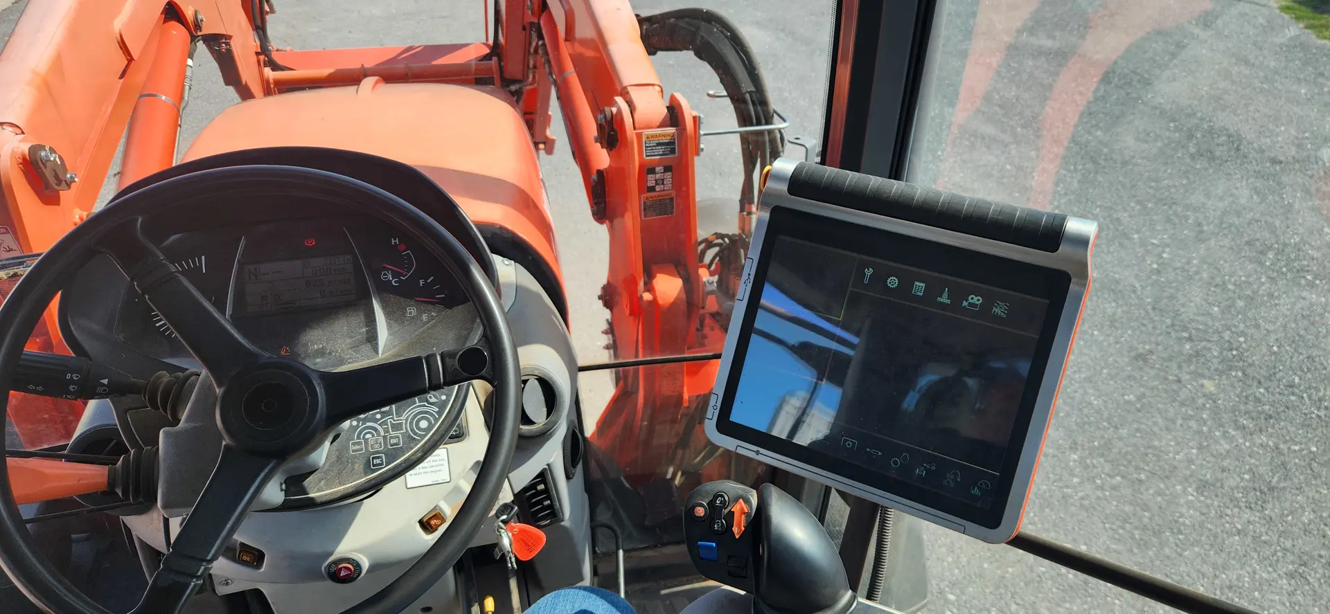 Kubota M7-131