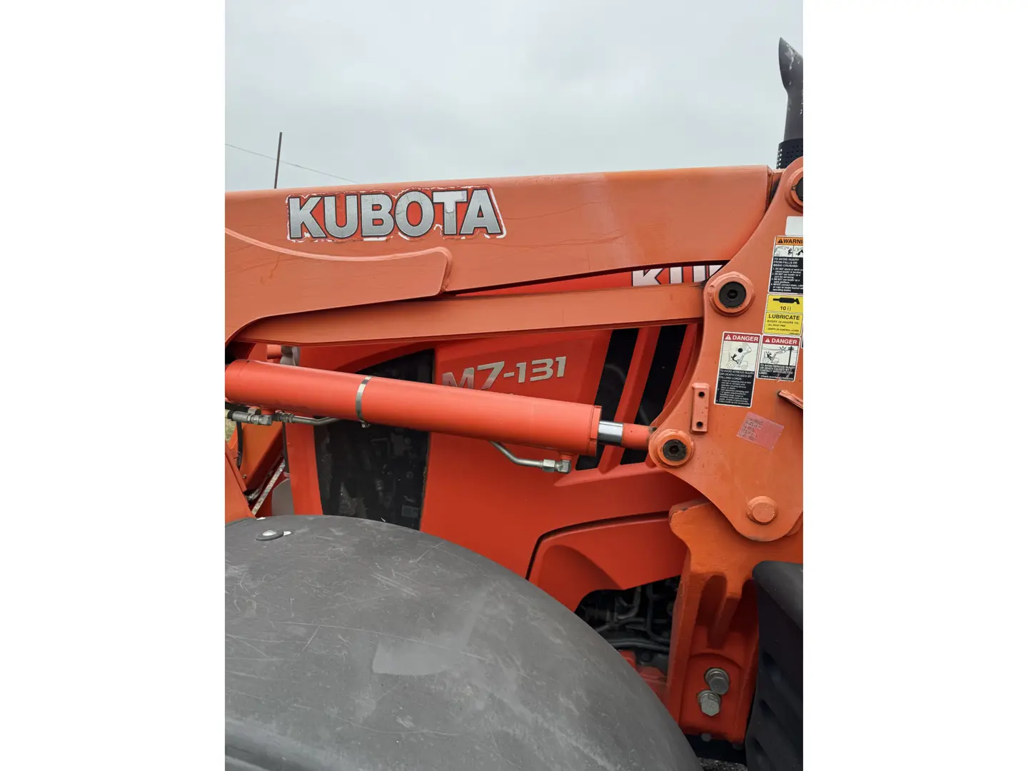 Kubota M7-131