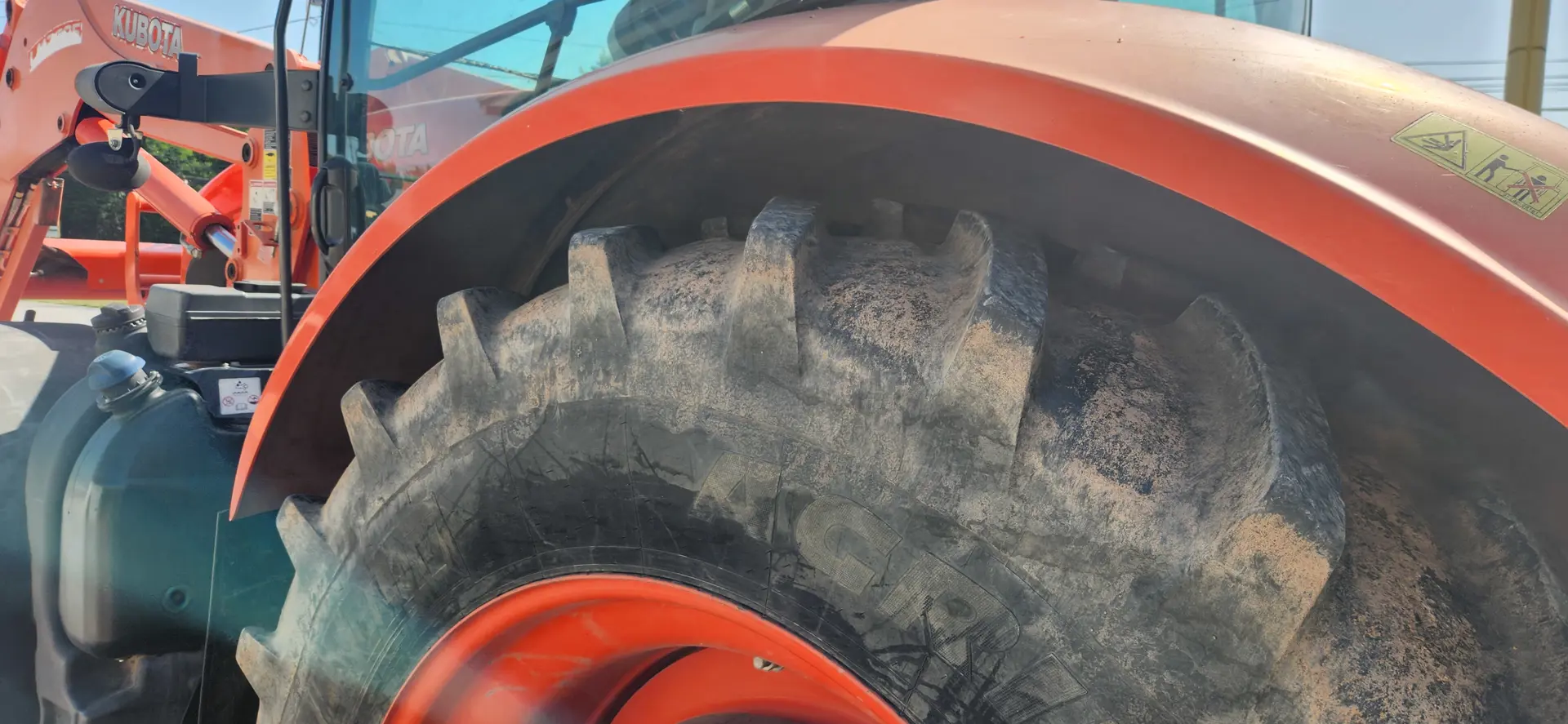 Kubota M7-131